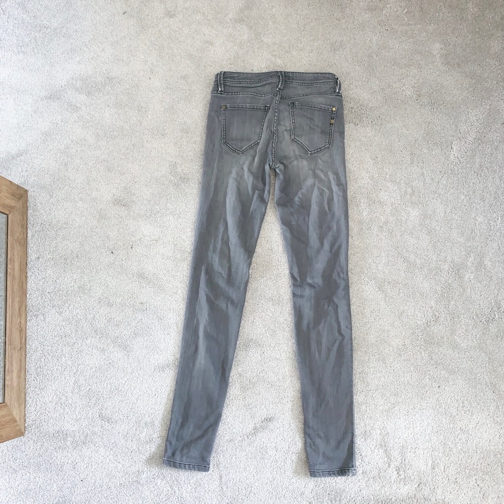 Grey Jeans - Picture 6 of 6